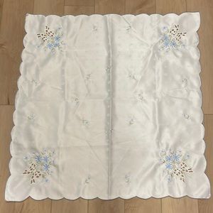 Vintage Embroidered Tablecloth, approx 33” square